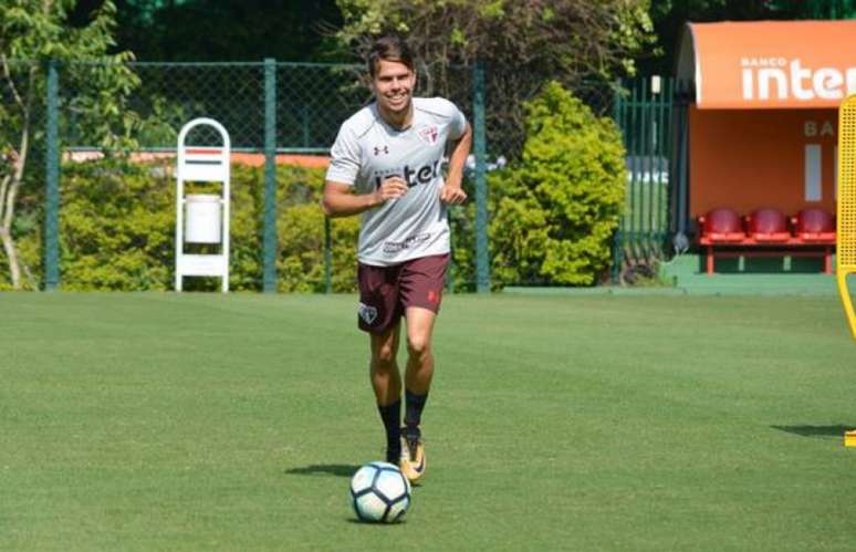 Araruna deve ganhar sua segunda oportunidade como titular nesta temporada (Érico Leonan/saopaulofc.net)