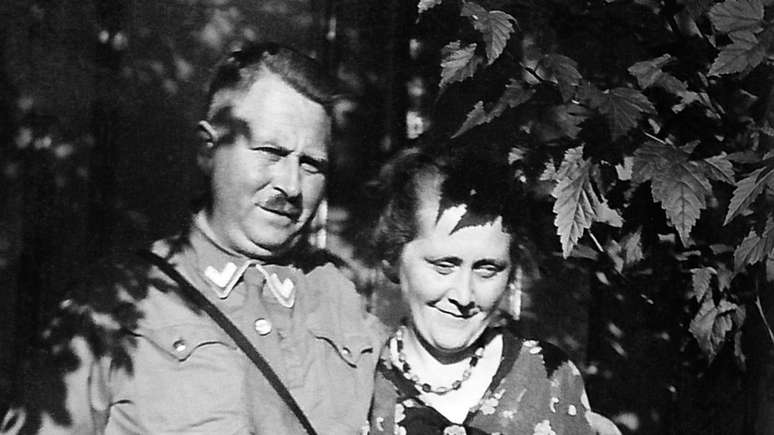 Karl e Minna Niemann: avô e avó de Derek que, por mais de 50 anos, guardaram como segredo a verdadeira história da família | Foto: Derek Niemann