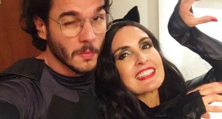 Batman e Mulher Gato, ou melhor, Túlio Gadêlha e Fátima Bernardes: viver a vida para ser feliz.