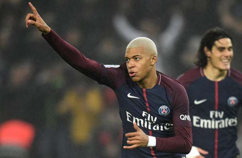 Mbappé acumula 15 gols em 28 partidas pelo PSG (Foto: Franck Fife / AFP)