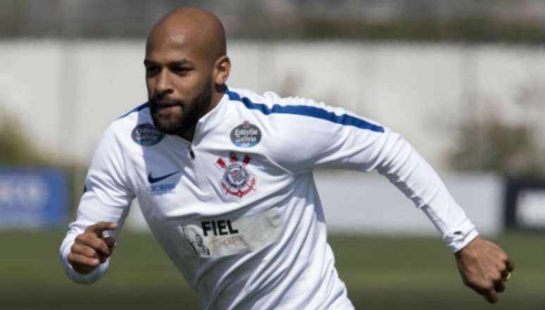 Fellipe Bastos, em treino do Corinthians