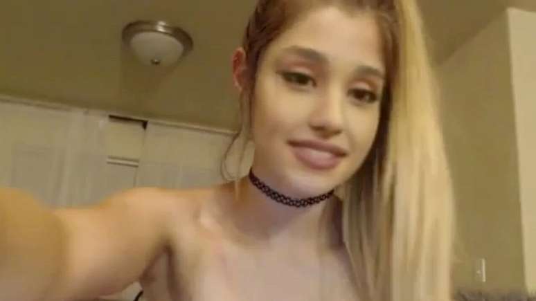 Fotos da cantora Ariana Grande foram usadas para trocar o rosto de uma atriz porn&ocirc; | Foto: Reprodu&ccedil;&atilde;o