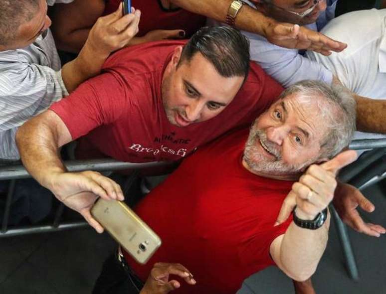 Juiz ordena restitui&ccedil;&atilde;o do passaporte de Lula
