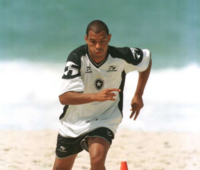 O ex-atacante Donizete Pantera, campeão brasileiro em 95, será uma das atrações deste sábado (Foto: Cleber Mendes/Lance!)