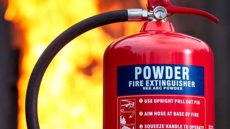 Extintor tem f&aacute;cil manuseio