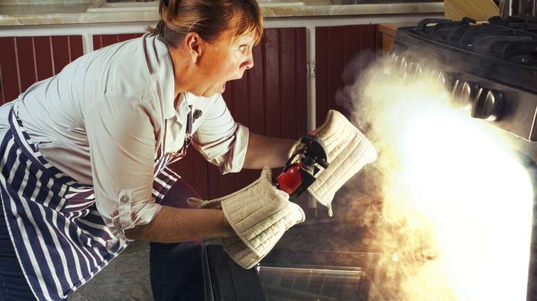 Primeira dica nesse caso &eacute; abrir todas janelas para a ventila&ccedil;&atilde;o