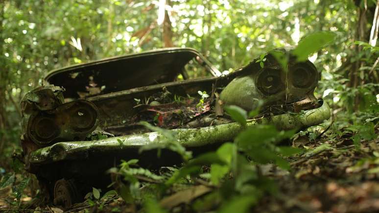 O Corvair de 59 com o qual se tentou cruzar o Darién, sem sucesso | Foto: Camilo Estrada Isaza/BBC