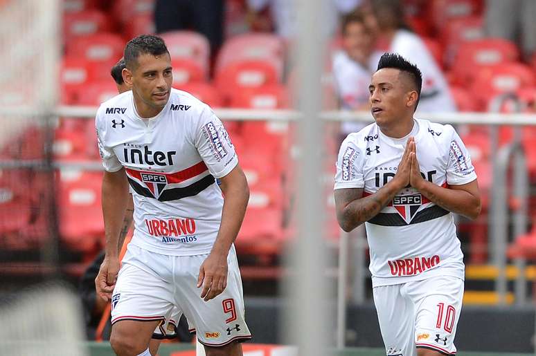 Diego Souza e Cueva marcaram os gols do São Paulo