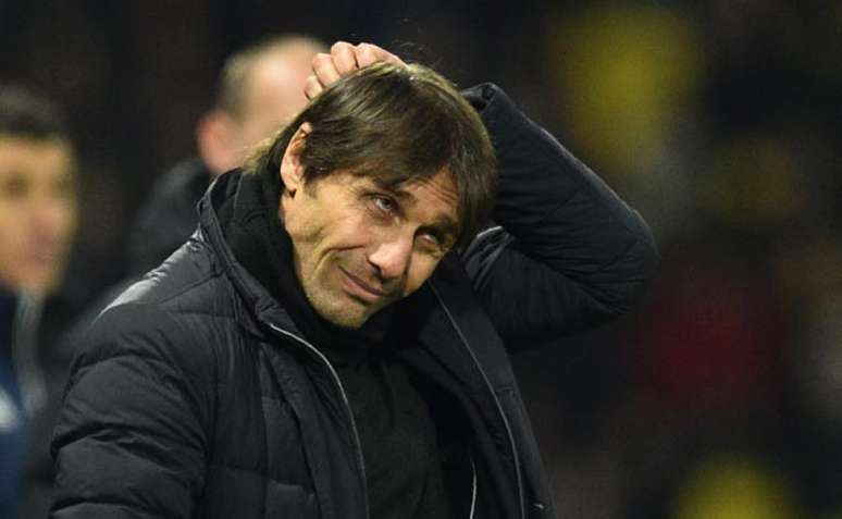 Antonio Conte não vê o Chelsea fazer um bom 2017/18 (Foto: Glyn Kirk / AFP)