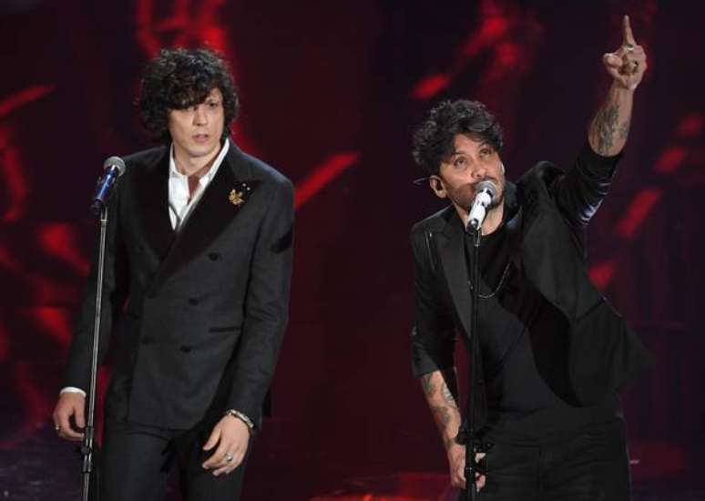 Ermal Meta e Fabrizio Moro correm risco de desclassificação em Sanremo