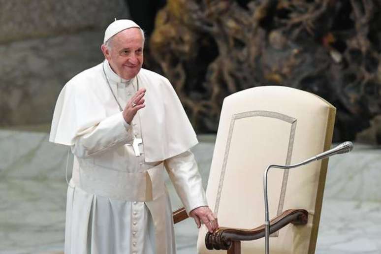 Papa pede para empregados da Embraco lutarem contra demissões