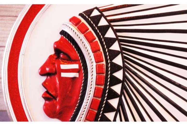 O tradicional bloco Cacique de Ramos, que tem a Mangueira como sua madrinha, ser&aacute; homenageado no desfile