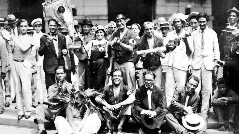 Fundadores do Cordão da Bola Preta, um dos grupos carnavalescos mais tradicionais do Rio, em 1918 (crédito: Acervo Bola Preta)