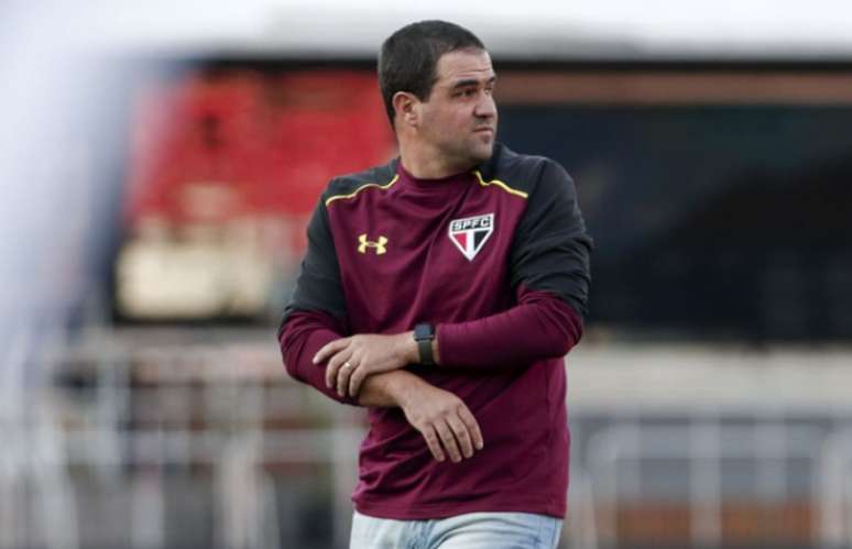 O técnico André Jardine é o responsável pela equipe sub-20 do São Paulo, o último estágio da base antes de chegar ao time profissional (Foto: Miguel Schincariol/saopaulofc.net)