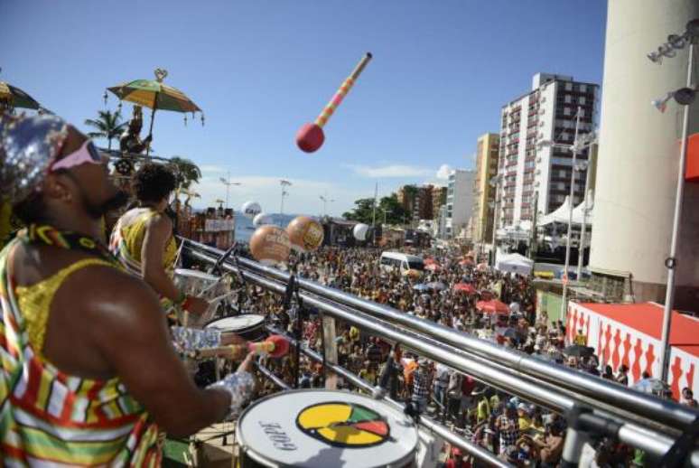 Olodum anima o carnaval na capital baiana neste domingo