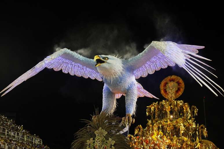 Águia da Portela no desfile de 2017