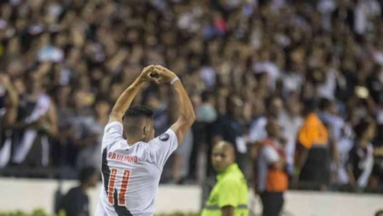 Paulinho bateu recorde pelo Vasco nesta Libertadores. Veja a seguir outras imagens na galeria especial do LANCE!