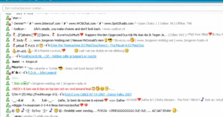 Sua lista de contatos no MSN/Windows Live Messenger devia ser mais ou menos como essa (Imagem: Reprodução)