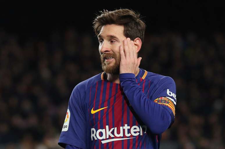 Soccer Football - Spanish King's Cup Semi Final First Leg - FC Barcelona vs Valencia - Camp Nou, Barcelona, Spain - February 1, 2018   Barcelona’s Lionel Messi reacts                    REUTERS/Albert Gea