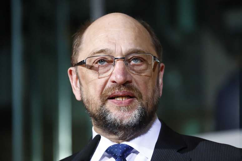 Líder do Partido Social-Democrata da Alemanha (SPD), Martin Schulz, durante declaração na sede da legenda em Berlim 13/02/2018 REUTERS/Fabrizio Bensch