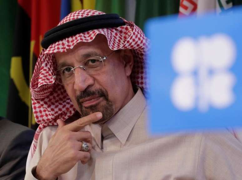 O ministro de Energia da Arábia Saudita, Khalid al-Falih, durante coletiva de imprensa após reunião da Opep em Viena, na Áustria
30/11/2017
REUTERS/Heinz-Peter Bader