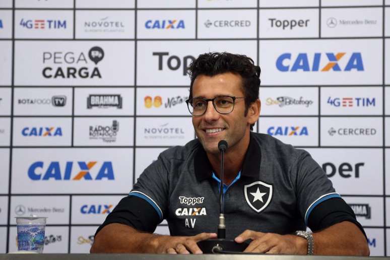 Alberto Valentim é o novo técnico do Botafogo (Foto: Vitor Silva/SS Press/Botafogo)