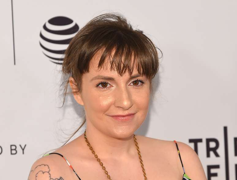 Lena Dunham diz que tem vontade de ser mãe, seja por adoção ou outros meios