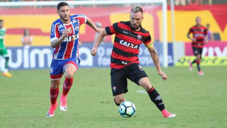 Vitória não é derrotado pelo Bahia no Barradão desde 2011 (Foto: Tiago Caldas/Fotoarena/Lancepress!)