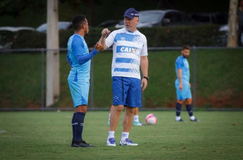 Mano Menezes mantém escalação que venceu o Democrata GV para duelo contra o Vila Nova (Foto: Divulgação / Cruzeiro)