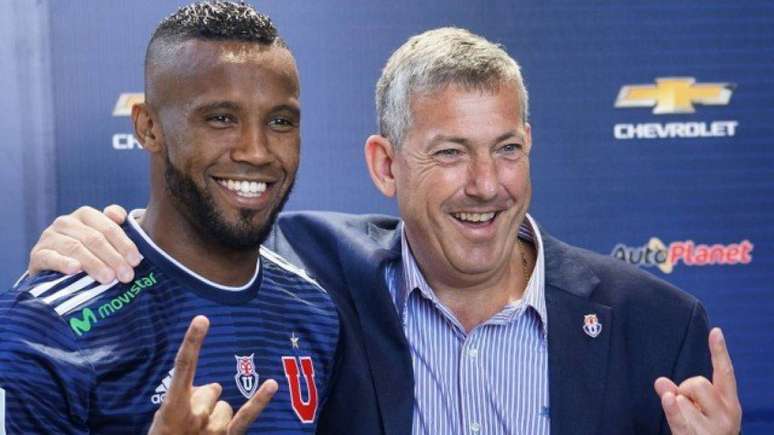 Rafael Vaz foi apresentado na Universidad de Chile (Foto: Divulgação)