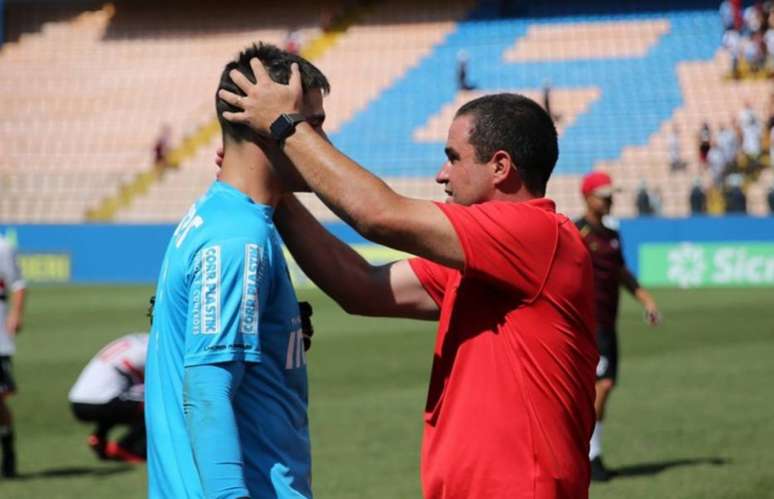 O goleiro Júnior foi herói no empate por 1 a 1 do São Paulo nesta sexta-feira (Igor Amorim/saopaulofc.net)