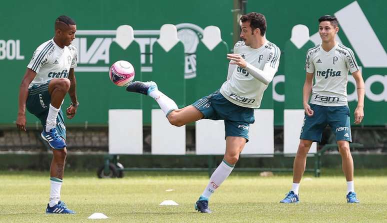 Fernando, Dracena e Diogo Barbosa no treino deste sábado - FOTO: Cesar Greco/Palmeiras