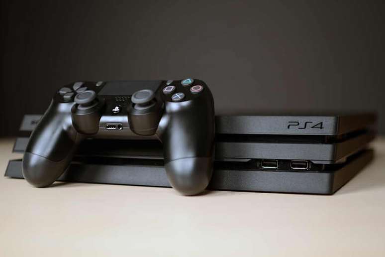 Playstation 4 chega ao país como o mais caro do mundo