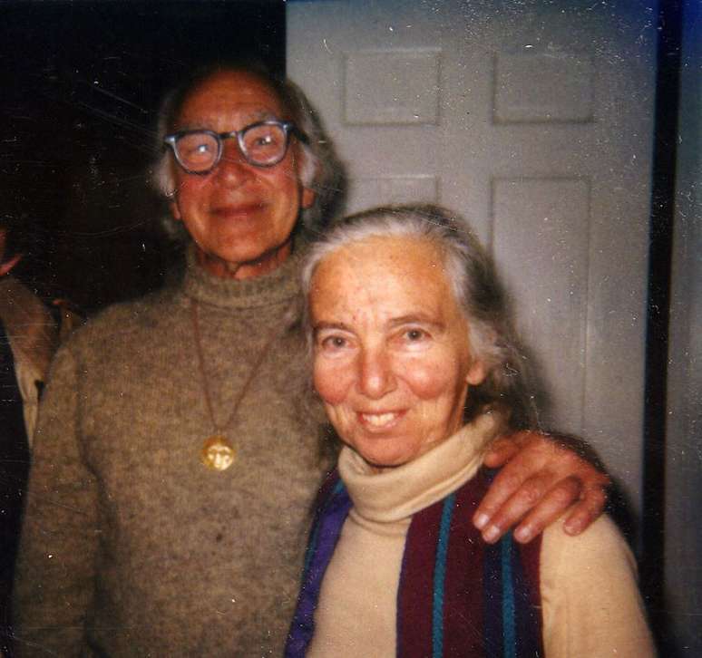 George Wald no dia que completou 80 anos junto com sua esposa, Ruth Hubbard | Foto: cortesia: familia Wald.