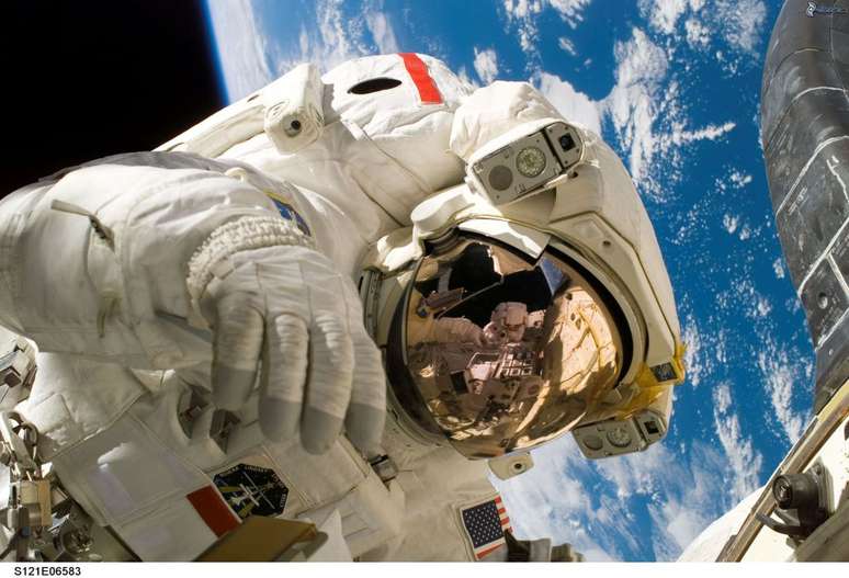 Astronauta da NASA durante spacewalk (Foto: Reprodução/NASA)