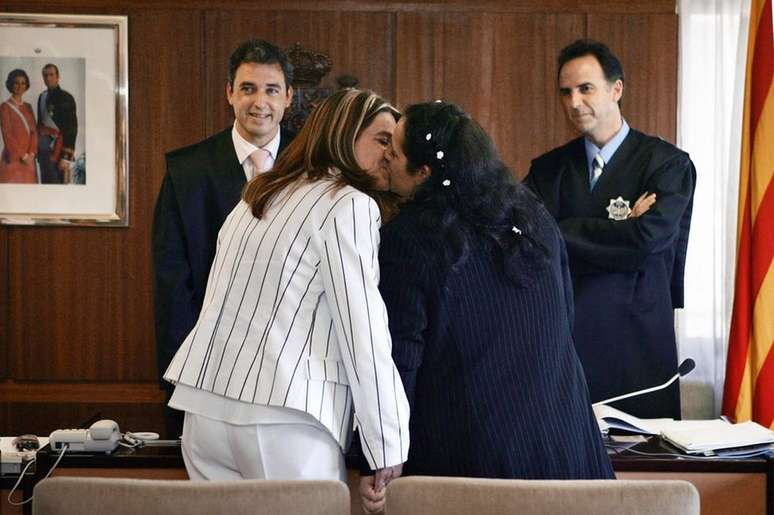 Veronica e Tiana foram as primeiras mulheres a se casarem no civil na Espanha, em 2005