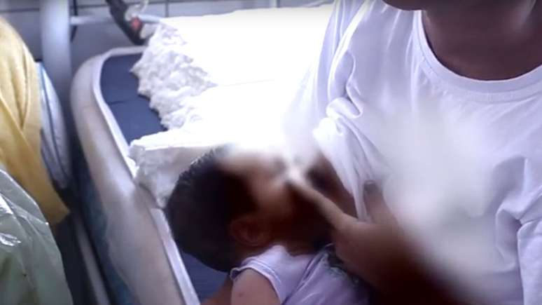 M&atilde;e pode amamentar filho na cadeia, dependendo do Estado onde est&aacute; presa, mas condi&ccedil;&otilde;es 'violam direitos constitucionais das crian&ccedil;as' | Foto: Reprodu&ccedil;&atilde;o Nascer nas Pris&otilde;es/Fiocruz