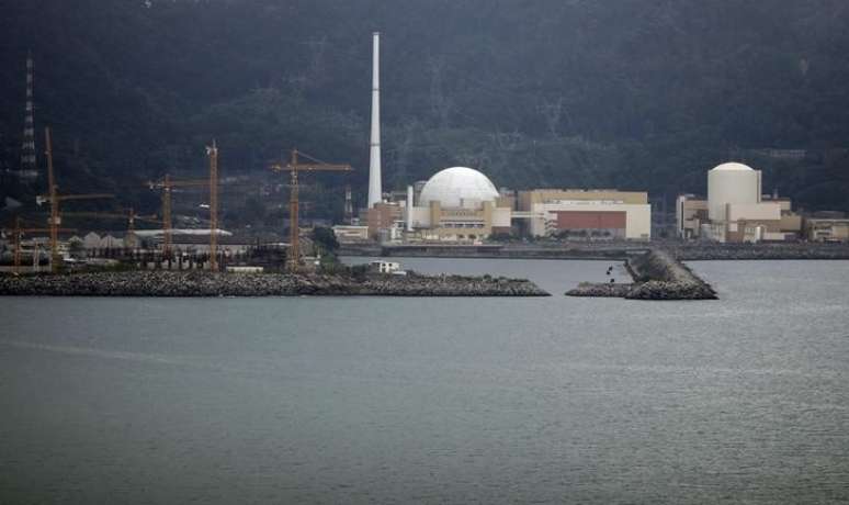 Visão geral do complexo nuclear de Angra dos Reis 31/08/2011 REUTERS/Ricardo Moraes/Files