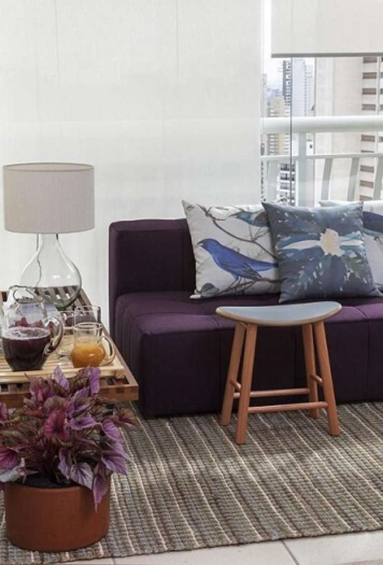 45. Almofadas com estampas de natureza. Projeto de Ah Sim