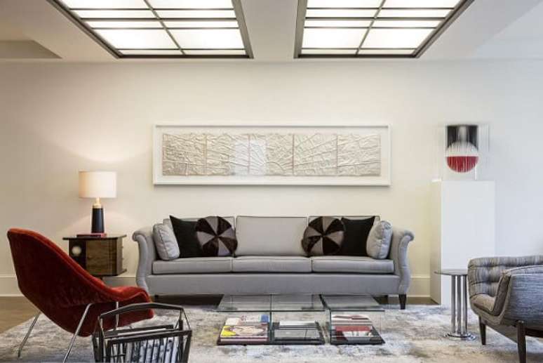 37. Almofadas decorativas de formatos diferentes. Projeto de Patricia Martinez