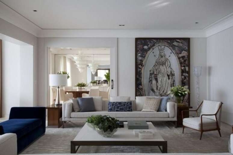 25. Se o seu estilo for mais s&oacute;brio, existem tamb&eacute;m muitas op&ccedil;&otilde;es de almofadas decorativas discretas e muito bonitas. Projeto de Roberto Migotto