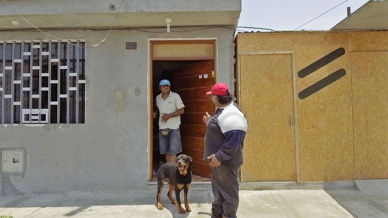 O mergulhador diz que hoje sente-se melhor com sua condição e não se importa de ser visto em público em sua cidade | Foto: V. M. Vásquez