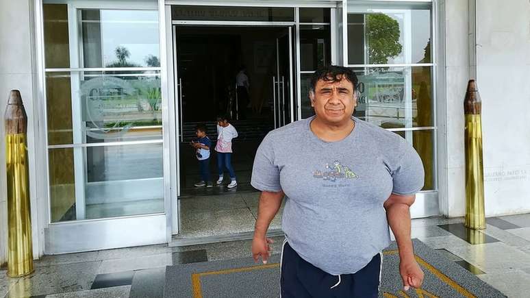 Alejandro Ramos, o 'Willy', convive com seu corpo inchado há quatro anos | Foto: Feliciano Herrera