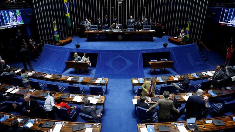 No fim da noite de ter&ccedil;a-feira, Congresso aprovou interven&ccedil;&atilde;o federal no Rio comandada por general Braga Netto