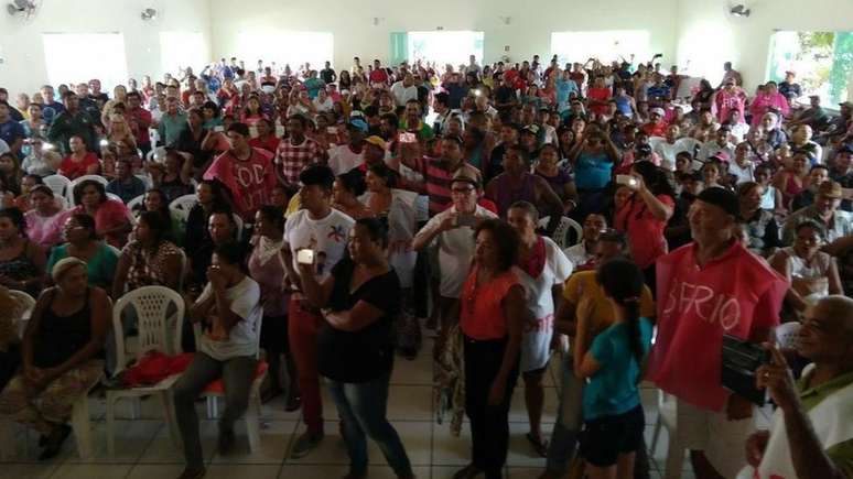 Moradores se reuniram em audiencia pública nesta sexta-feira para discutir contaminação na região | Foto: Divulgação