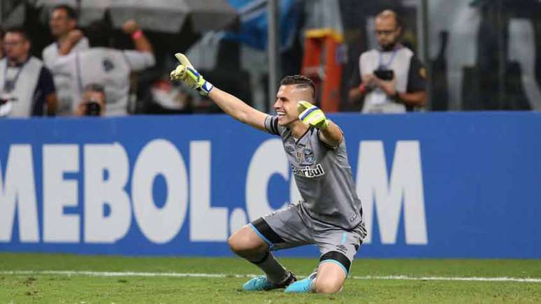 Marcelo Grohe foi o herói do título da Recopa (Pedro H. Tesch / Agência Eleven)