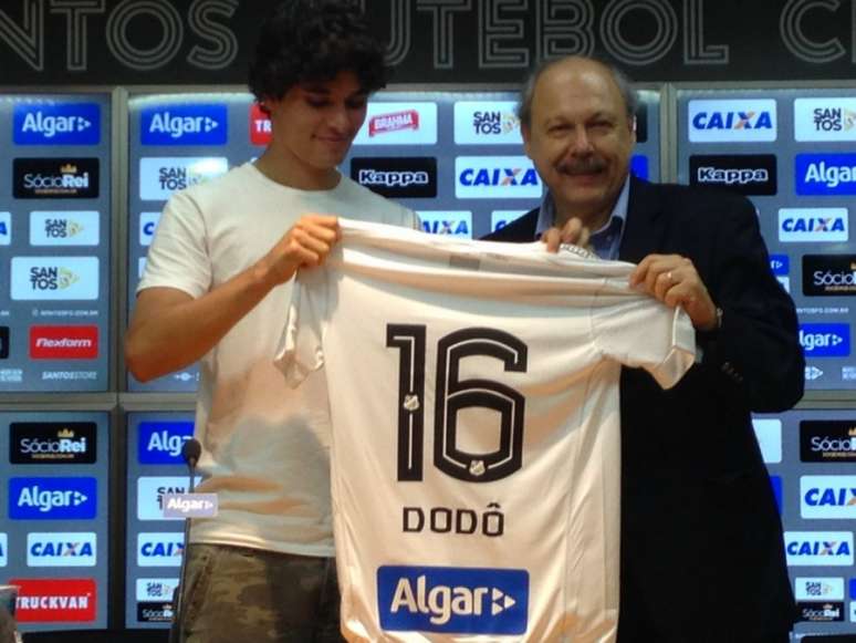 Dodô usará a camisa 16 no Santos (Foto: Gabriela Brino)
