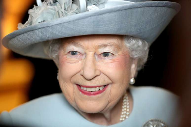 A rainha Elizabeth II visitou a Semana de Moda de Londres no dia 20 de fevereiro de 2018