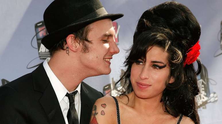 Além do pedido de emprego do criador do iPhone, também será leiloada uma carta de amor da cantora Amy Winehouse, morta em 2011, ao marido Blake Fielder-Civil