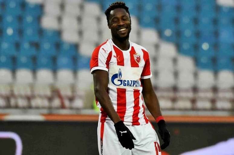 Richmond Boakye tem 23 gols em 26 jogos no Estrela Vermelha (Foto: Divulgação / Estrela Vermelha)